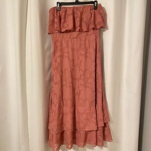Lulu's Coral Ruffle strapless dress